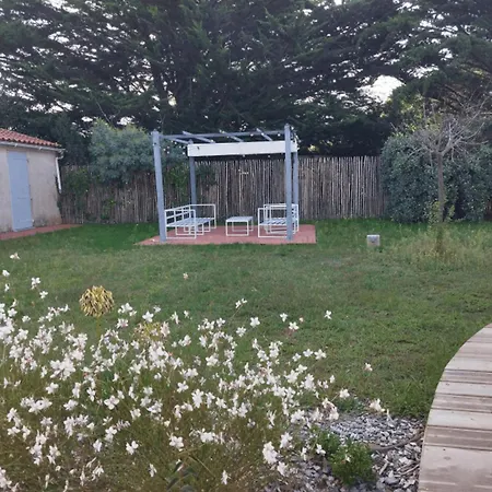 Grande Maison Familiale A 300m Plage, Jardin, Et Veranda - - Fr-1-778-15